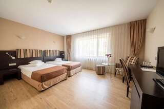 Отель Hotel Parliament Бухарест Двухместный номер с 2 отдельными кроватями - Подходит для гостей с ограниченными физическими возможностями-2