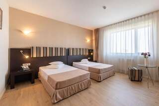 Отель Hotel Parliament Бухарест Двухместный номер Делюкс с 2 отдельными кроватями-2