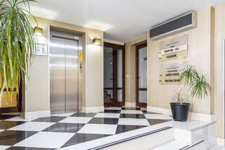 Отель Hotel Parliament Бухарест-5