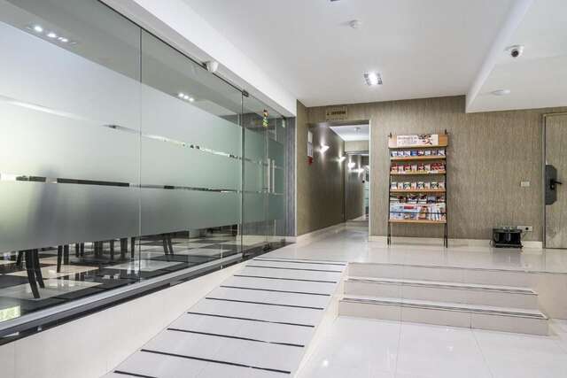 Отель Hotel Parliament Бухарест-7