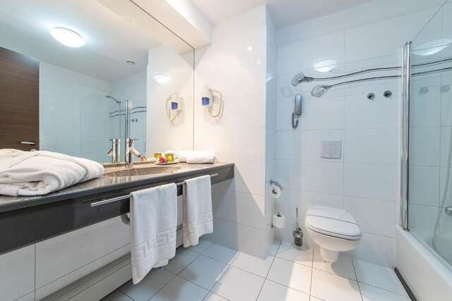 Отель Hotel Parliament Бухарест-55